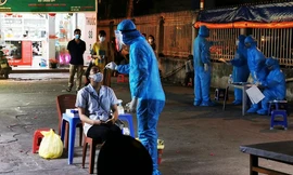 Hà Nội phong tỏa chợ thuốc lớn trên phố Láng Hạ do liên quan ca COVID-19