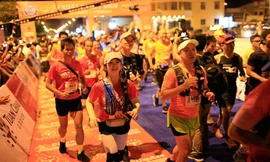 Tiền Phong Marathon 2019: Khai cuộc lúc rạng đông