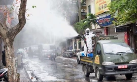 Ngũ Xã được phun khử trùng, niêm phong nhà người nghi mắc Covid-19