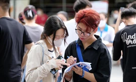 Nóng: Bật mí điểm chuẩn nhóm ngành Kinh tế, Công nghệ thông tin, Y khoa