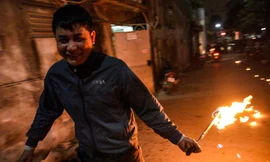 Cả làng chạy đua xin lửa để cầu may năm 2023