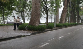 Ngày thứ 3 'cách ly toàn xã hội', hồ Hoàn Kiếm vắng bóng người tập thể dục
