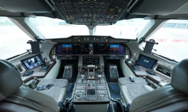 'Đột nhập' chiếc máy bay chở khách đầu tiên của Trung Quốc 