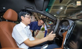 Người dân hào hứng tới triển lãm thành tựu kinh tế - xã hội Quảng Ninh