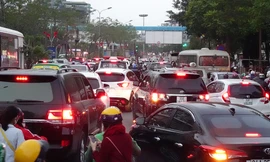 Giao thông Hà Nội tăng nhiệt những ngày gần Tết Canh Tý