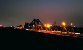 Trắng đêm cùng kỹ sư sửa cầu Long Biên 115 năm tuổi