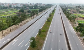 Cận cảnh tuyến đường 10 làn xe kết nối Tây Hồ với Sơn Tây đang xây dựng