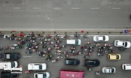 Chôn chân trên những làn đường hướng về Thủ đô