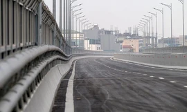 Diện mạo đường trên cao giữa Thủ đô với vận tốc 80km/h đang hoàn thiện những công việc cuối cùng