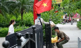 Rà soát được hơn 100 F1, F2 của nhân viên phân luồng tại điểm bầu cử ở Bắc Từ Liêm 