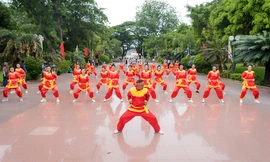 Thí sinh HHVN rực đỏ ở Tây Sơn Tam Kiệt