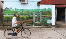 Mãn nhãn với làng bích họa siêu thực ngay tại Hà Nội
