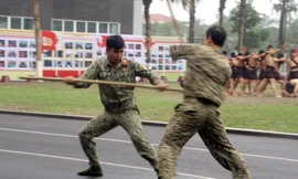 Lính đặc công trổ tài đánh võ