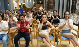 Thí sinh dự thi Hoa hậu hào hứng với World Cup 2018