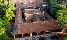 Tại sao một ngôi chùa trên đất Xứ Đoài xưa có tên Trăm Gian?