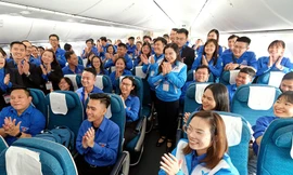 Đại biểu trên Chuyến bay thanh niên bày tỏ khát vọng cống hiến hướng về Đại hội Đoàn toàn quốc XII 