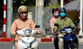 Hà Nội đón tuần mới với nắng nóng gay gắt, đề phòng sốc nhiệt