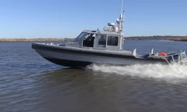 'Soi' sức mạnh của xuồng tuần tra Metal Shark