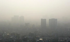 Hà Nội: Cả thành phố bị ‘nuốt chửng’ bởi sương mù