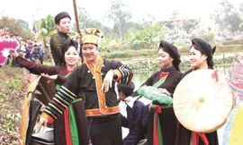 Hát Quan họ Bắc Ninh tại các lễ hội sẽ không nhận tiền thưởng dưới mọi hình thức. Ảnh minh họa.