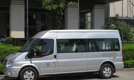 Tài xế bị triệu tập vì bỏ quên bé 3 tuổi cả ngày trên ô tô