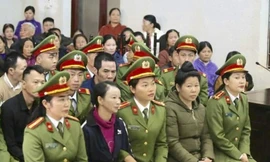 Các bị cáo tại tòa.