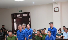 Hưng 'kính' nhận 48 tháng tù, bị hại không đòi lại tiền bảo kê