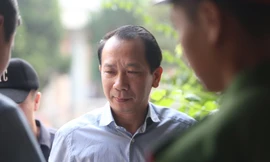 Ông Trần Đức Quý - Phó chủ tịch tỉnh Hà Giang có mặt tại tòa sáng nay (18/9)