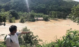 Người dân phản ánh, việc thuỷ điện Buôn Kuốp xả lũ đã gây thiệt hại cho người dân ở hạ du