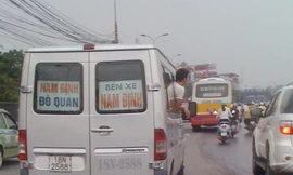 Cảnh sát giao thông nói không, bến xe nói có