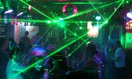 Vung tiền như đại gia đi bar mùa 'bão giá'