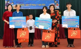 Thành lập các câu lạc bộ 'Mẹ đỡ đầu' tại châu Âu