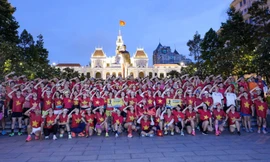 Phú Mỹ Hưng Runners hướng đến Tiền Phong Marathon 2024: Câu lạc bộ 'gia đình'