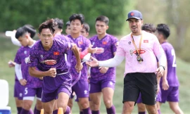 Tuyển U23 Việt Nam rèn thể lực dưới trời nắng gắt ở Qatar