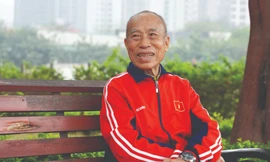 Cụ Bùi Lương trong một lần về nhất ở Tiền Phong Marathon