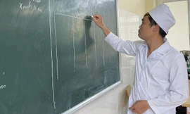 Các giảng viên là bác sĩ giảng dạy ngành sức khỏe sẽ phải có đồng thời 2 chứng chỉ hành nghề. Ảnh: Nghiêm Huê