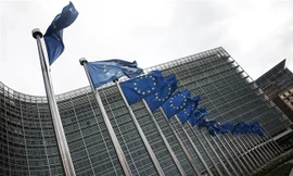 Vì sao Liên minh châu Âu phản đối Mỹ lấy toàn bộ tài sản phong tỏa của Nga để chuyển cho Ukraine?