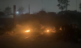 Đốt phế thải xây dựng tại Triều Khúc (Tân Triều, Thanh Trì, Hà Nội)