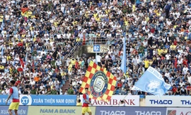 Cổ động viên hâm nóng 'chảo lửa' Thiên Trường trước giờ G