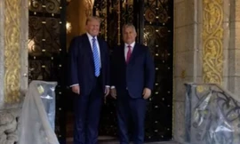 Thủ tướng Hungary Viktor Orban trong cuộc gặp ông Trump ở Mar-a-Lago vào tháng 7. (Ảnh: Reuters)