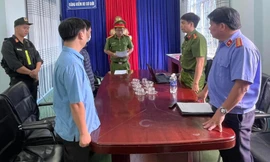 Một giám đốc trung tâm đăng kiểm ở Quảng Ngãi bị bắt vì nhận hối lộ