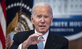 Bên ngoài Nhà Trắng ngày 26/1. (Ảnh: CNN)