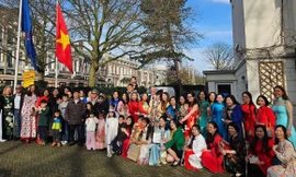 Tôn vinh Phụ nữ Việt Nam tại Hà Lan dịp 8/3