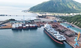  Quốc lộ 15D nối từ đường Hồ Chí Minh nhánh Tây lên Cửa khẩu Quốc tế La Lay