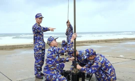 ‘Mắt thần’ Hải quân gác biển, canh trời miền Trung