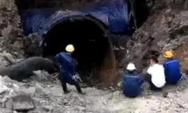 Mở thêm đường hầm tìm kiếm công nhân nghi mất tích dưới 'hố tử thần' 