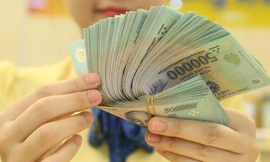 Sắp bãi bỏ 11 nghị định về lao động, tiền lương