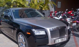 'Chộp' Rolls-Royce Ghost biển đẹp ở Nha Trang