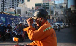 Bác sĩ khuyến cáo nên làm những điều này để tránh mắt bị ảnh hưởng do trời nắng