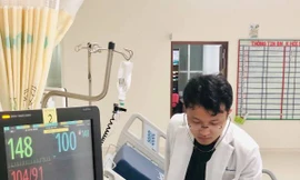 Ăn cháo cá lóc, bé gái 11 tháng tuổi suýt chết vì bị hóc xương 